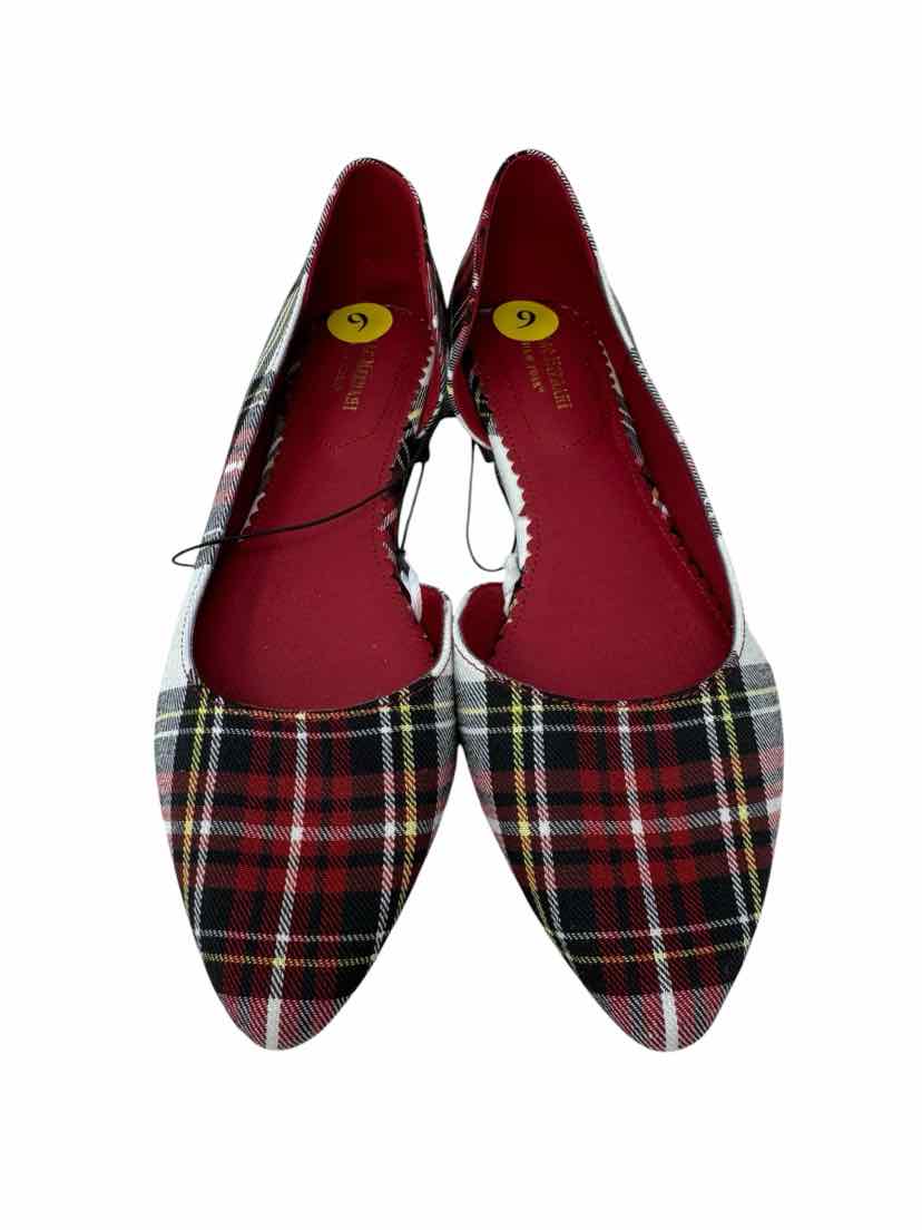 Shoe Size 9 ISSAC MIZRAHI Red Flats