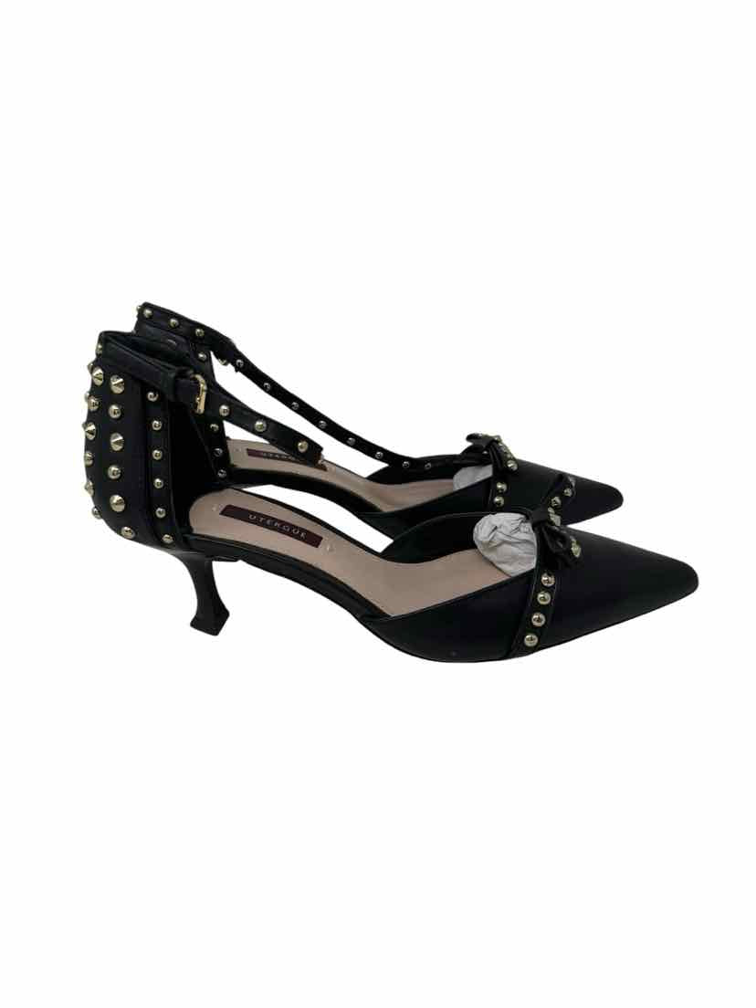 Shoe Size 38 Black Leather Pumps