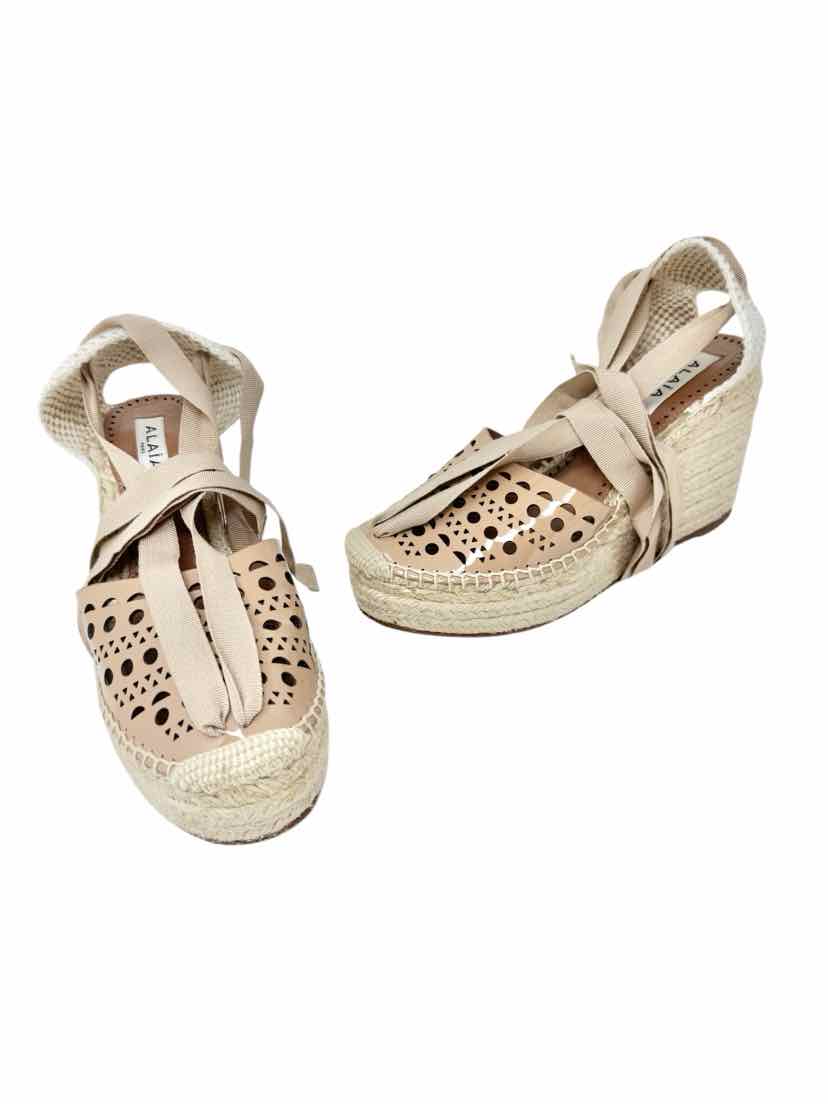 Shoe Size 39 Beige Sandals