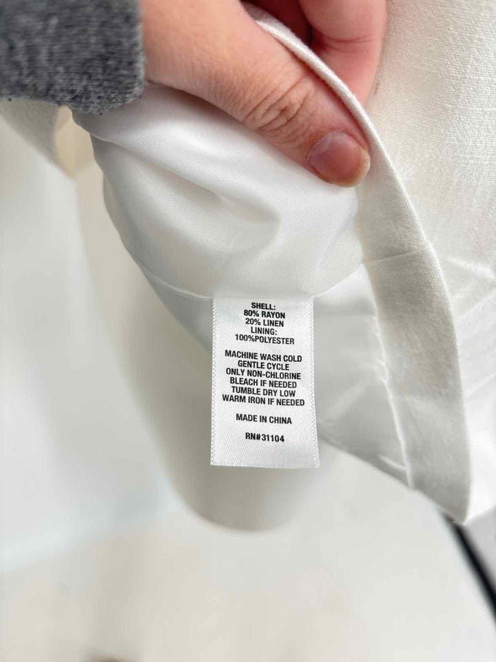 Size M WONDERLY White Blazer