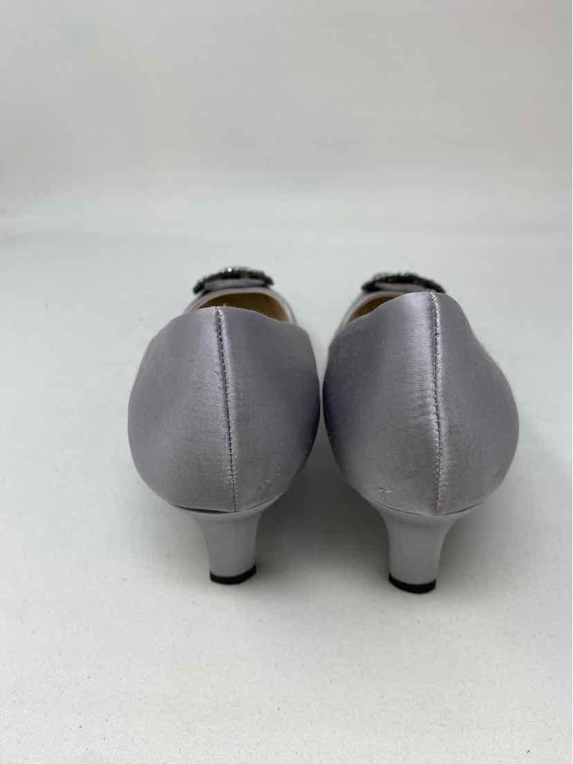 Shoe Size 10 Gray Sateen Pumps