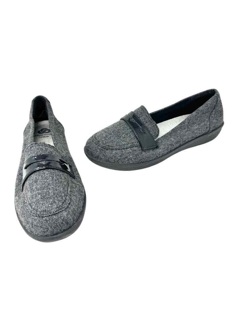 Shoe Size 8 CLARKS Gray Flats