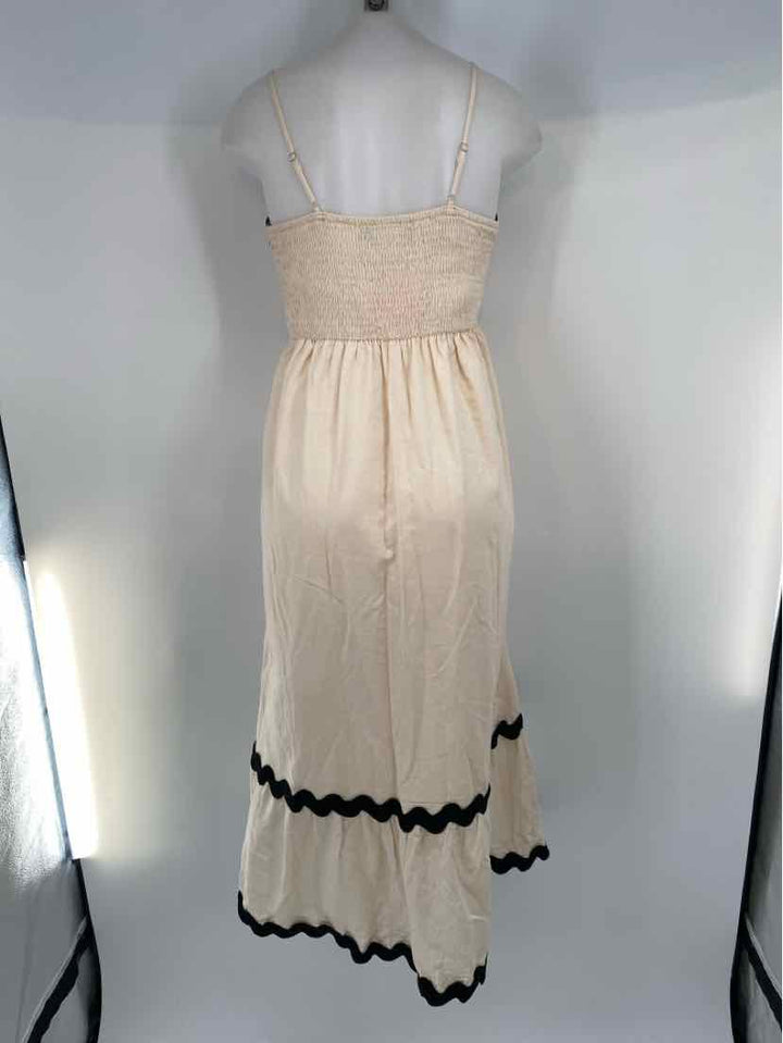 Size M Cream Dress