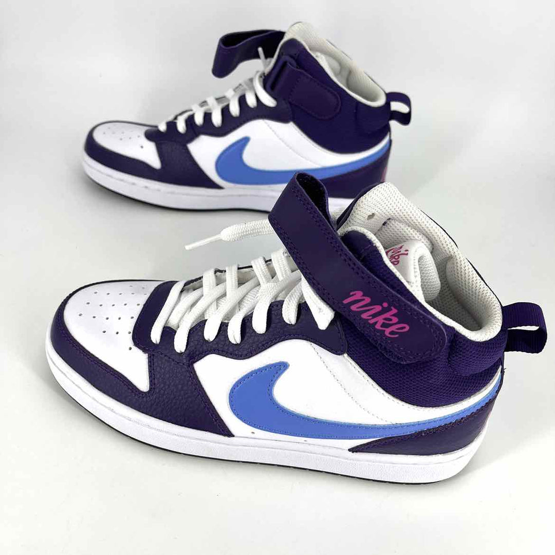 Shoe Size 7.5 Nike Multi-Color Leather Sneakers