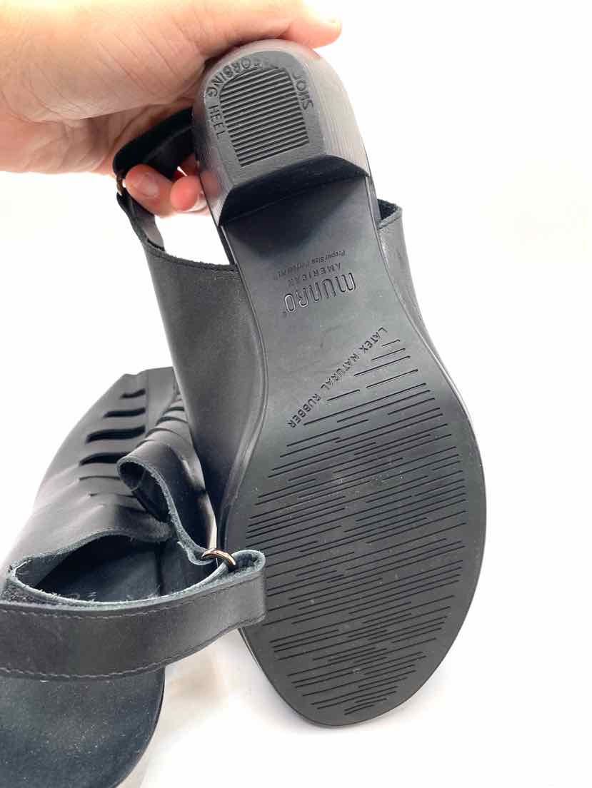 Shoe Size 8 MUNRO Black Sandals
