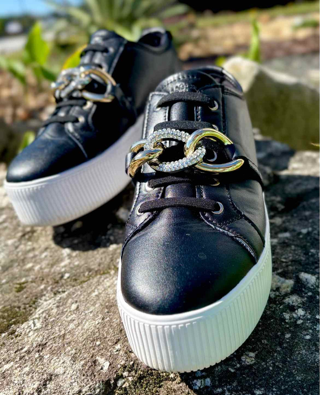 Shoe Size 8 KARL LAGERFELD Black Leather Sneakers
