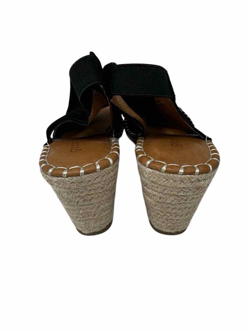 Shoe Size 8.5 GENTLE SOULS Black Suede Sandals