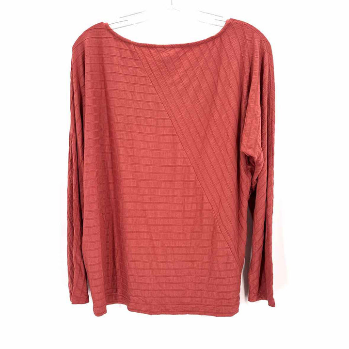 Size M Chico's Burnt Orange Knit Shirt