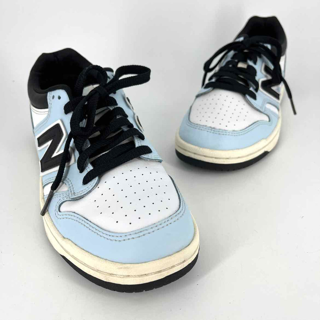 Shoe Size 7 New Balance Multi-Color Leather Sneakers