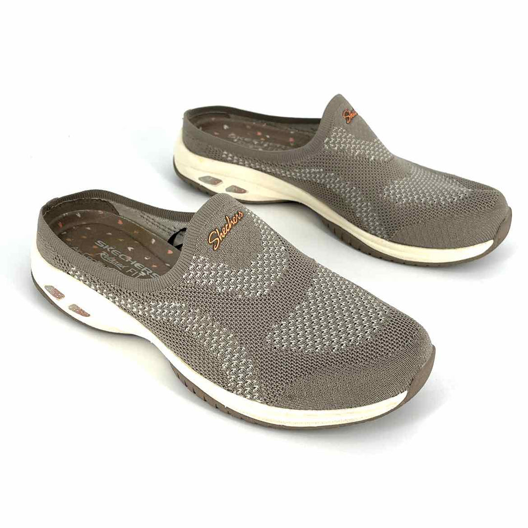 Shoe Size 8.5 Sketchers Taupe Knit Sneakers