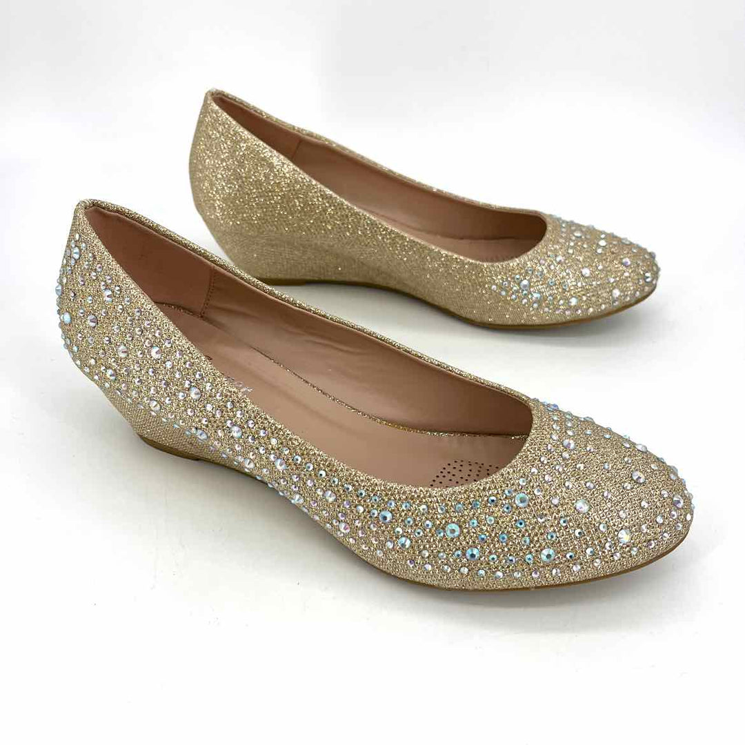 Shoe Size 8.5 Gold Pumps