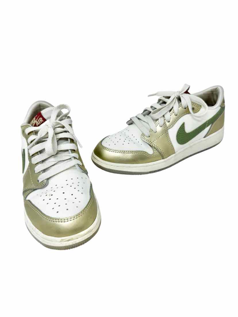 Shoe Size 7 Nike Multi-Color Sneakers