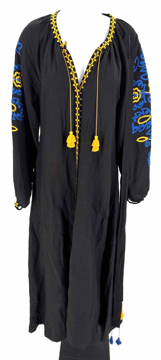 Size M Multi-Color Dress