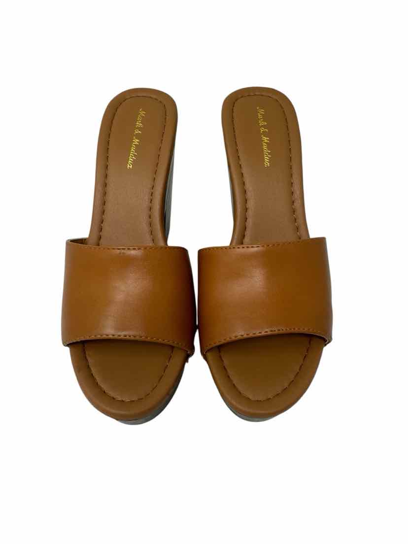 Shoe Size 6.5 Tan Sandals