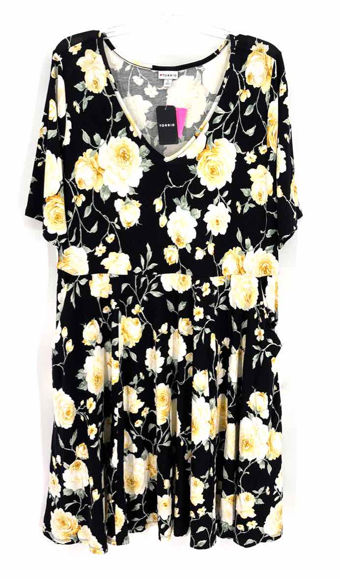 Size 22/24 Torrid Black Dress
