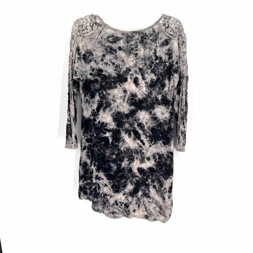 Size M PPLA gray print Shirt