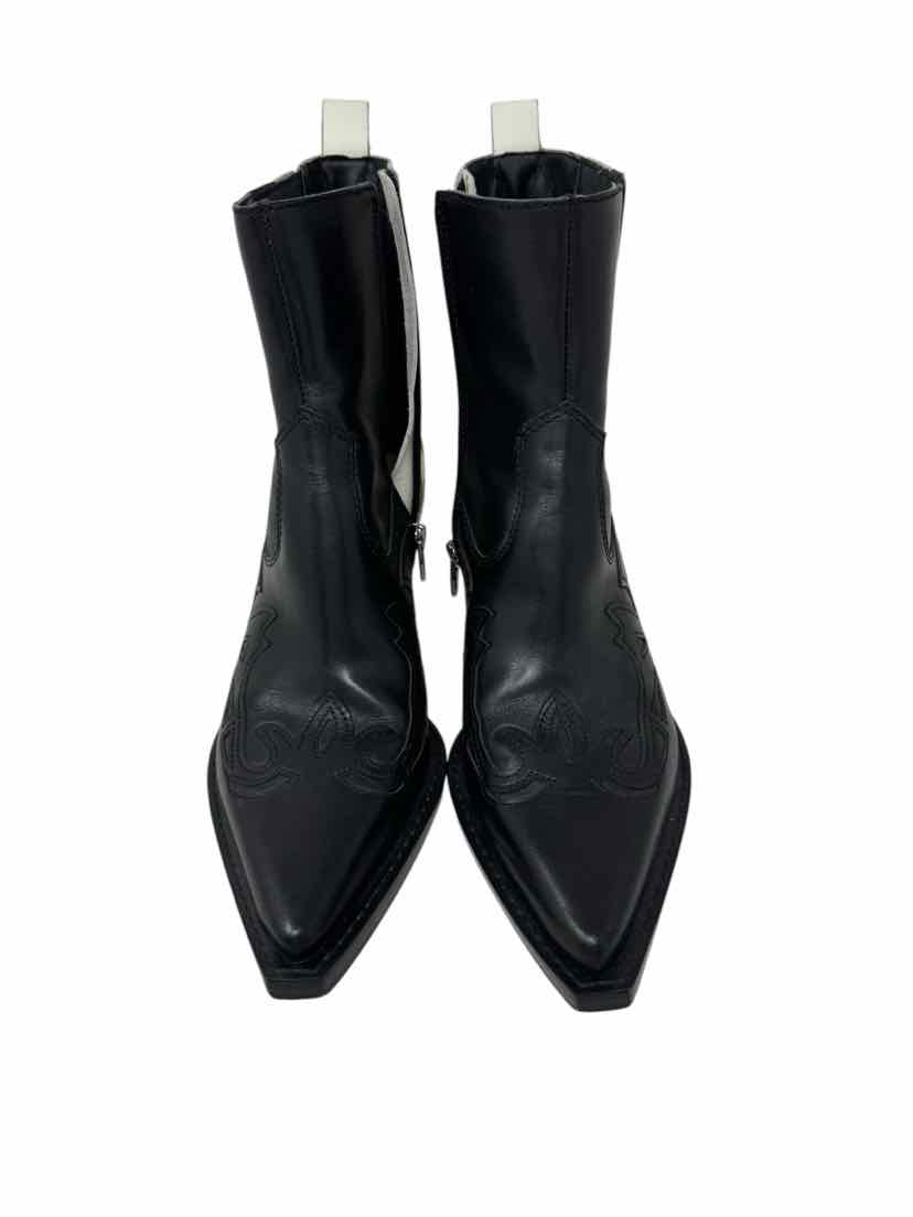 Shoe Size 7 Dolce Vita White Leather Boots