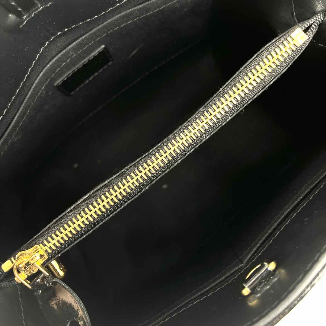Louis Vuitton Luxury - Purse