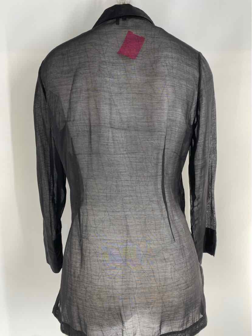 Size M NIC + ZOE Black Shirt