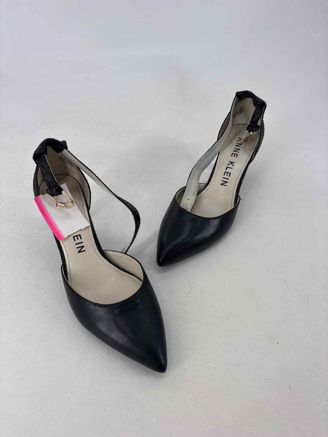 Shoe Size 9 Anne Klein Black Pumps