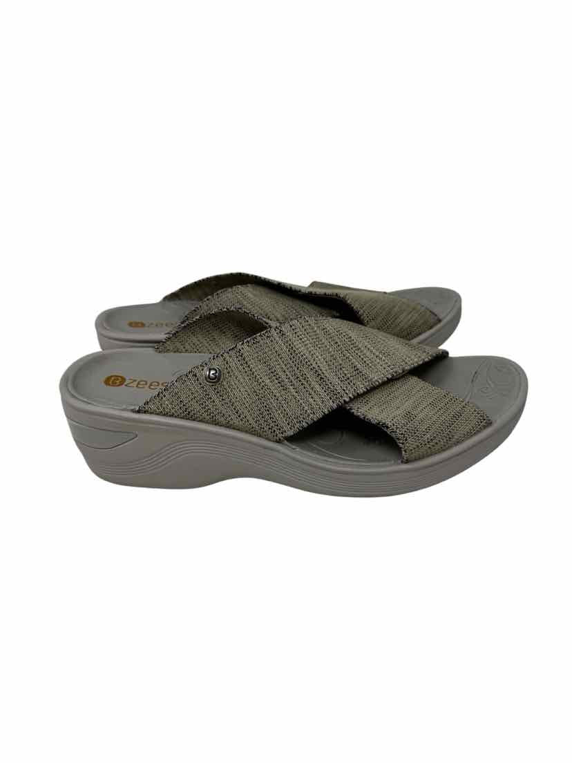 Shoe Size 9 Gray Sandals