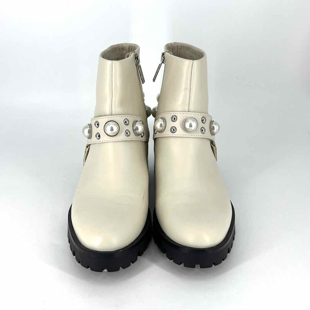 Shoe Size 8.5 KARL LAGERFELD Ivory Faux Leather Flats