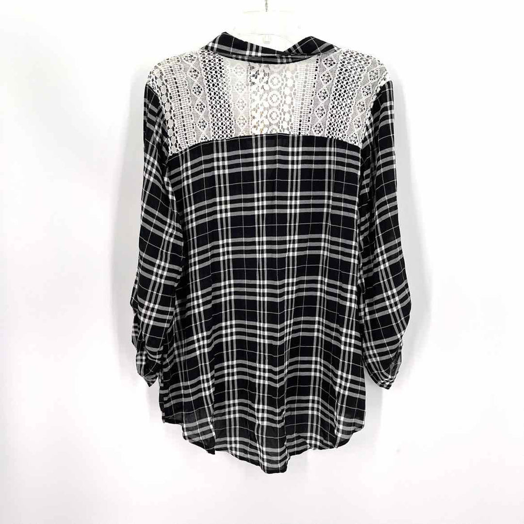 Size XL NEW DIRECTION Multi-Color Lace Shirt