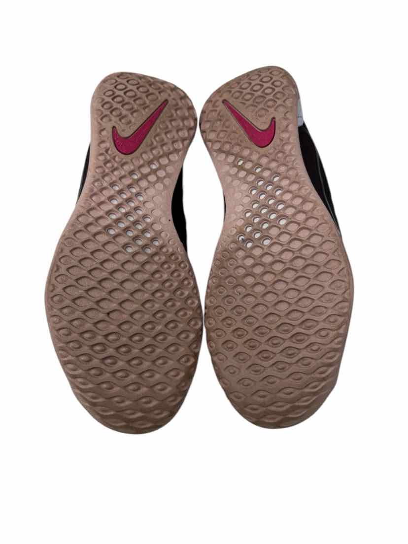 Shoe Size 9.5 Nike Gray Sneakers