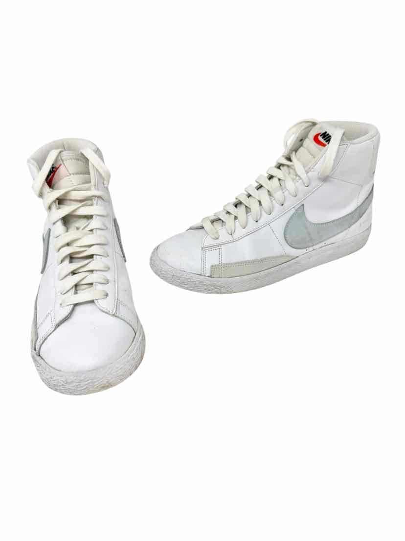 Shoe Size 39 Nike White Leather Sneakers
