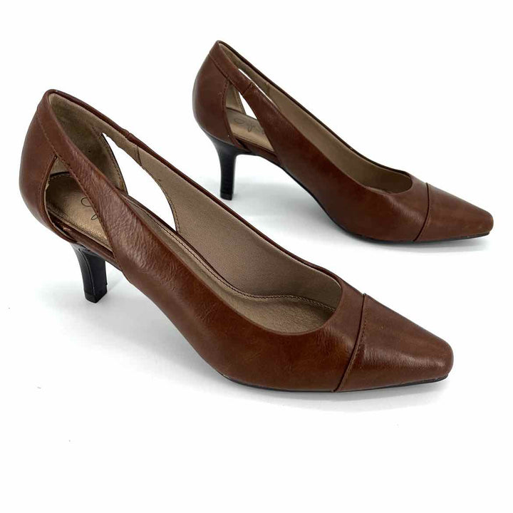 Shoe Size 8 LIFE STRIDE Brown Faux Leather Pumps