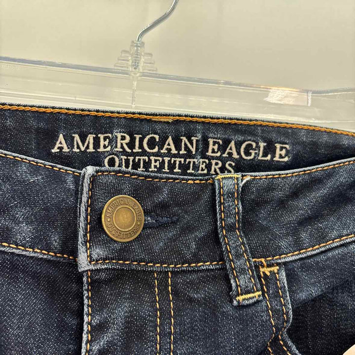 Size 6 AMERICAN EAGLE Navy Denim Jeans