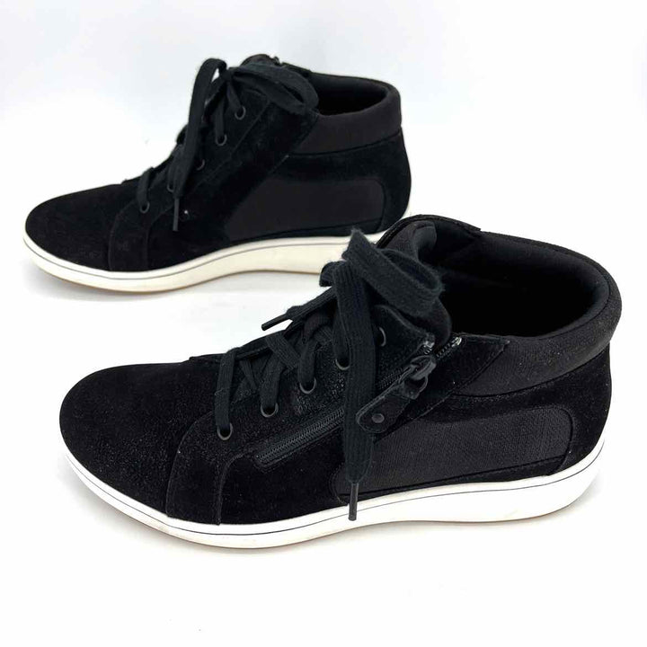 Shoe Size 10 CLARKS Black Sneakers