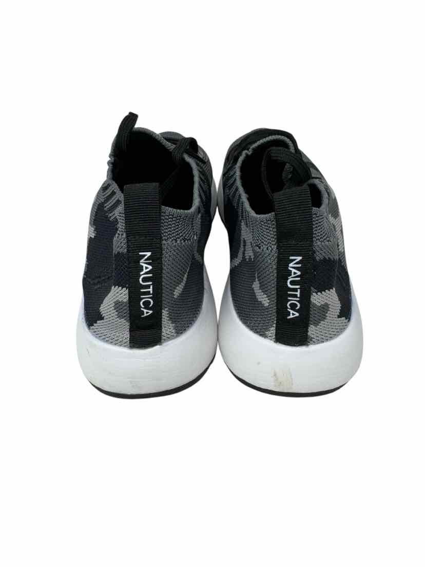 Shoe Size 8 NAUTICA Gray Sneakers