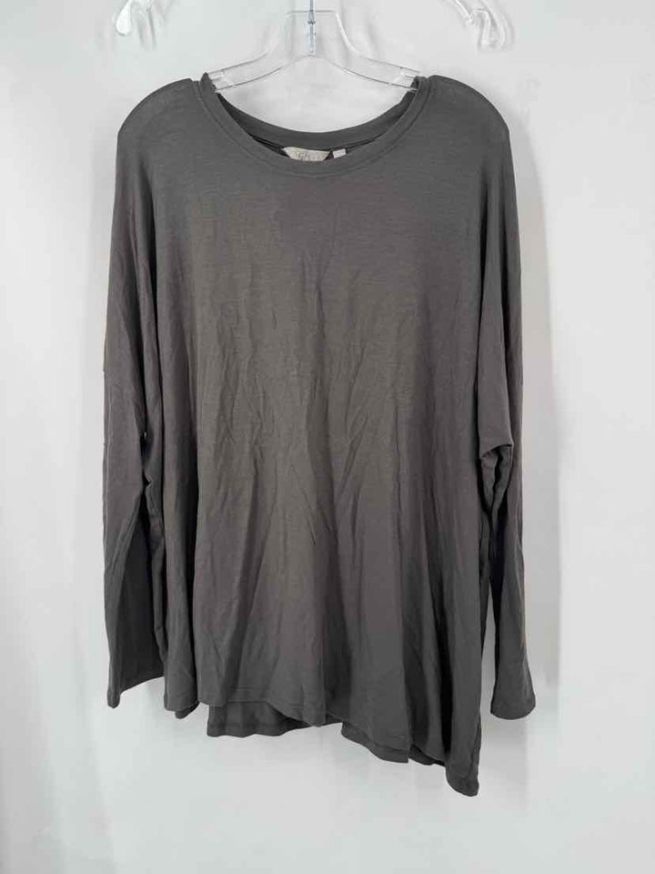 Size M Athleta Gray Shirt