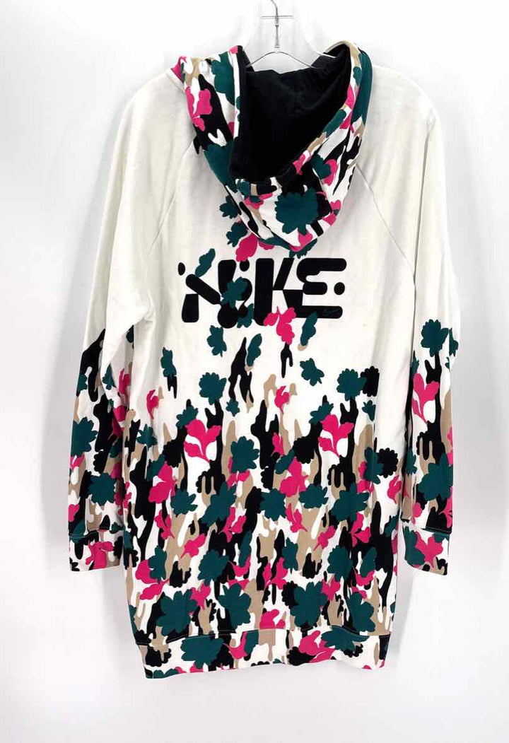 Size M Nike White Dress