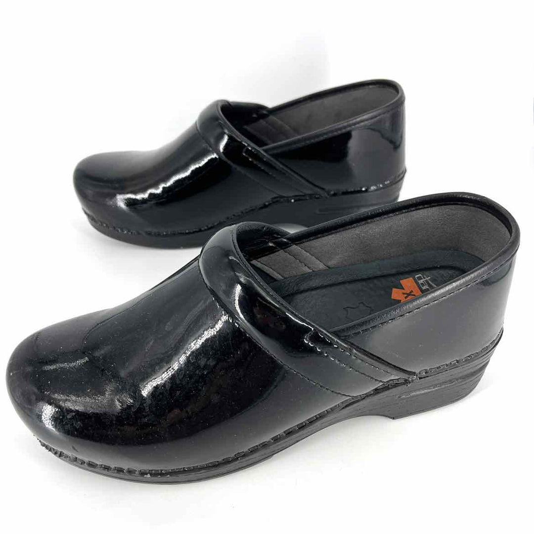 Shoe Size 40 DANSKO Black PATENT Flats