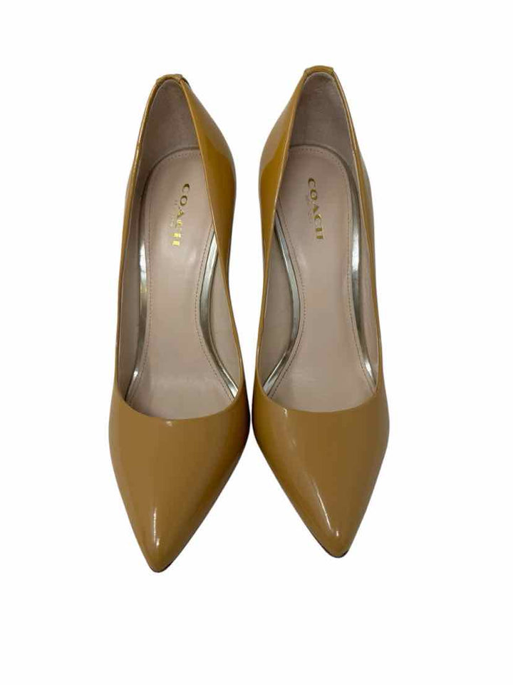 Shoe Size 7 Coach Tan Pumps
