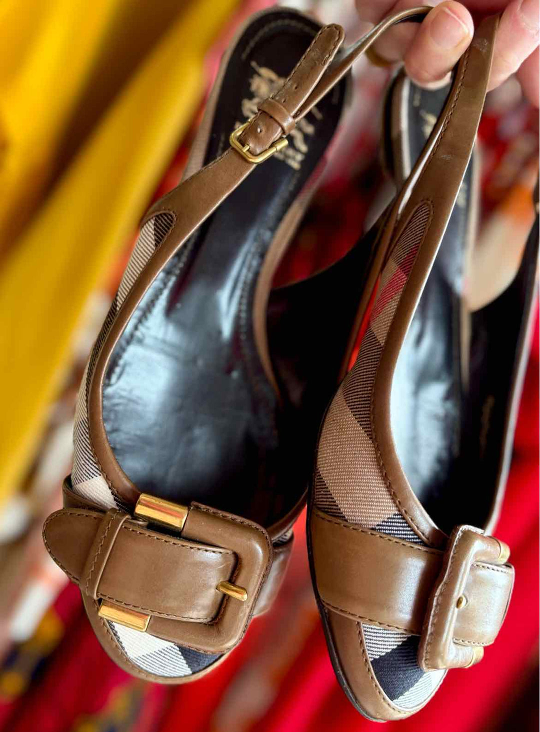 Shoe Size 37.5 Burberry Tan Canvas Luxury - Flats