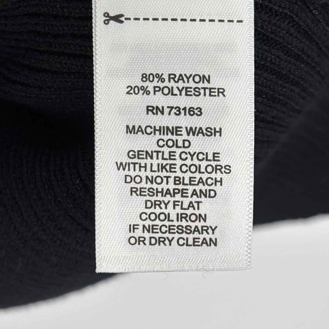 Size M CABLE & GAUGE Black Sweater