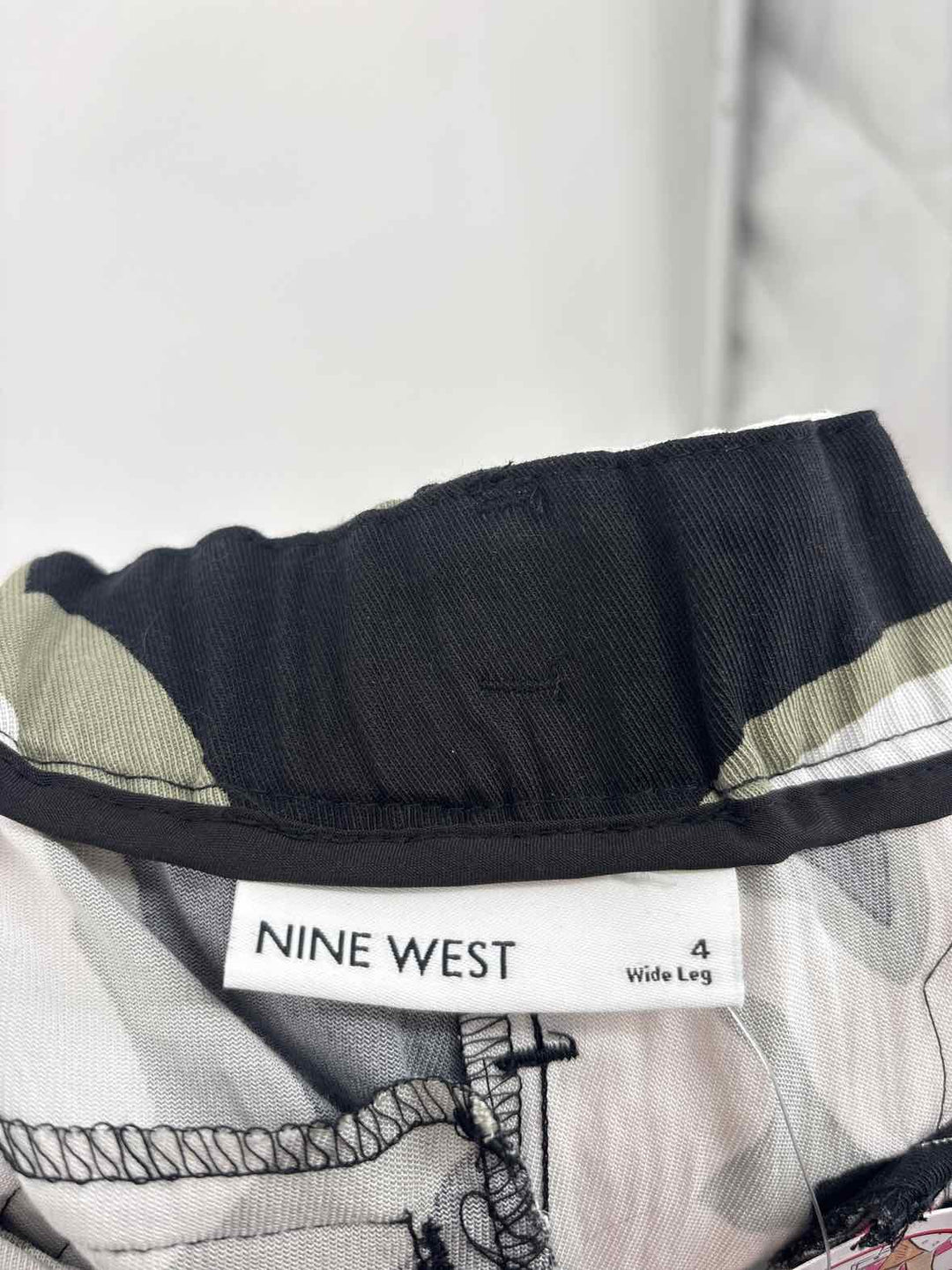 Size 4 Nine West Multi-Color Pants
