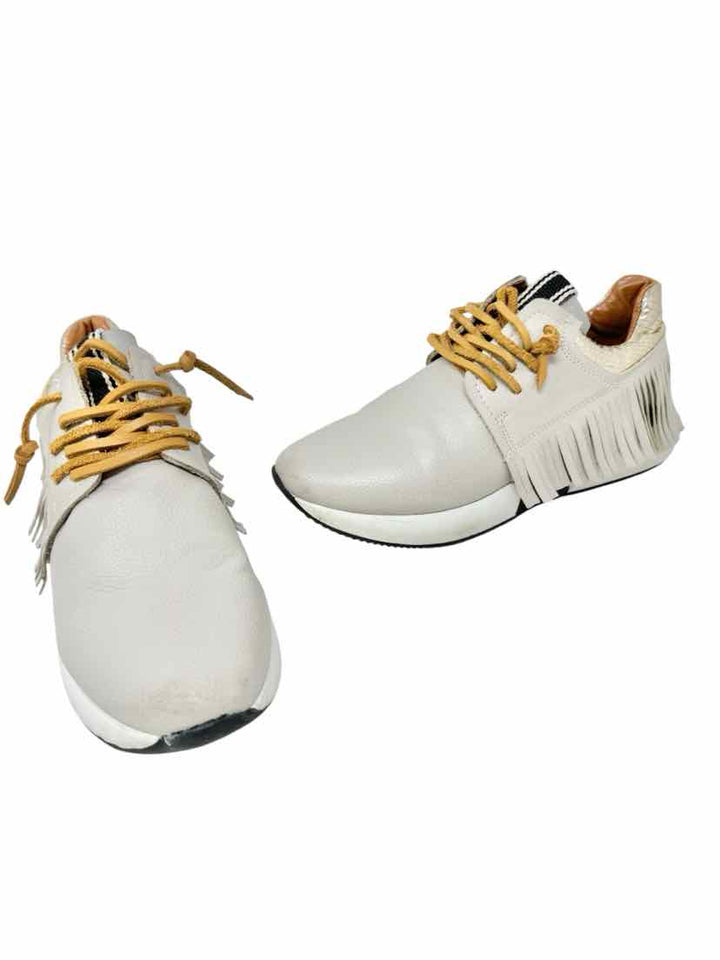 Shoe Size 7 Gray Sneakers