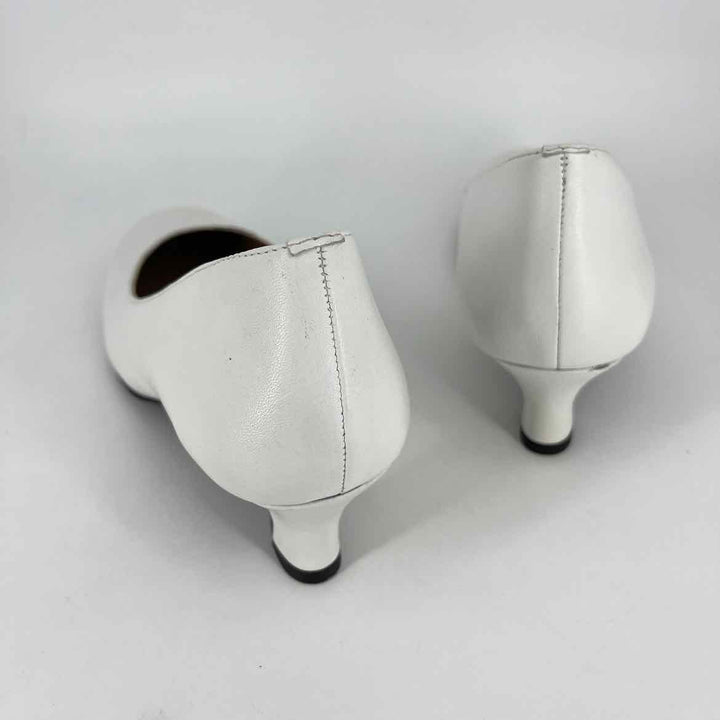 Shoe Size 9.5 White Leather Pumps