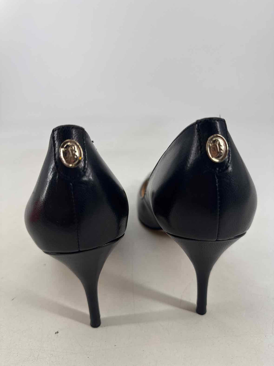 Shoe Size 8.5 IVANKA TRUMP Black Pumps