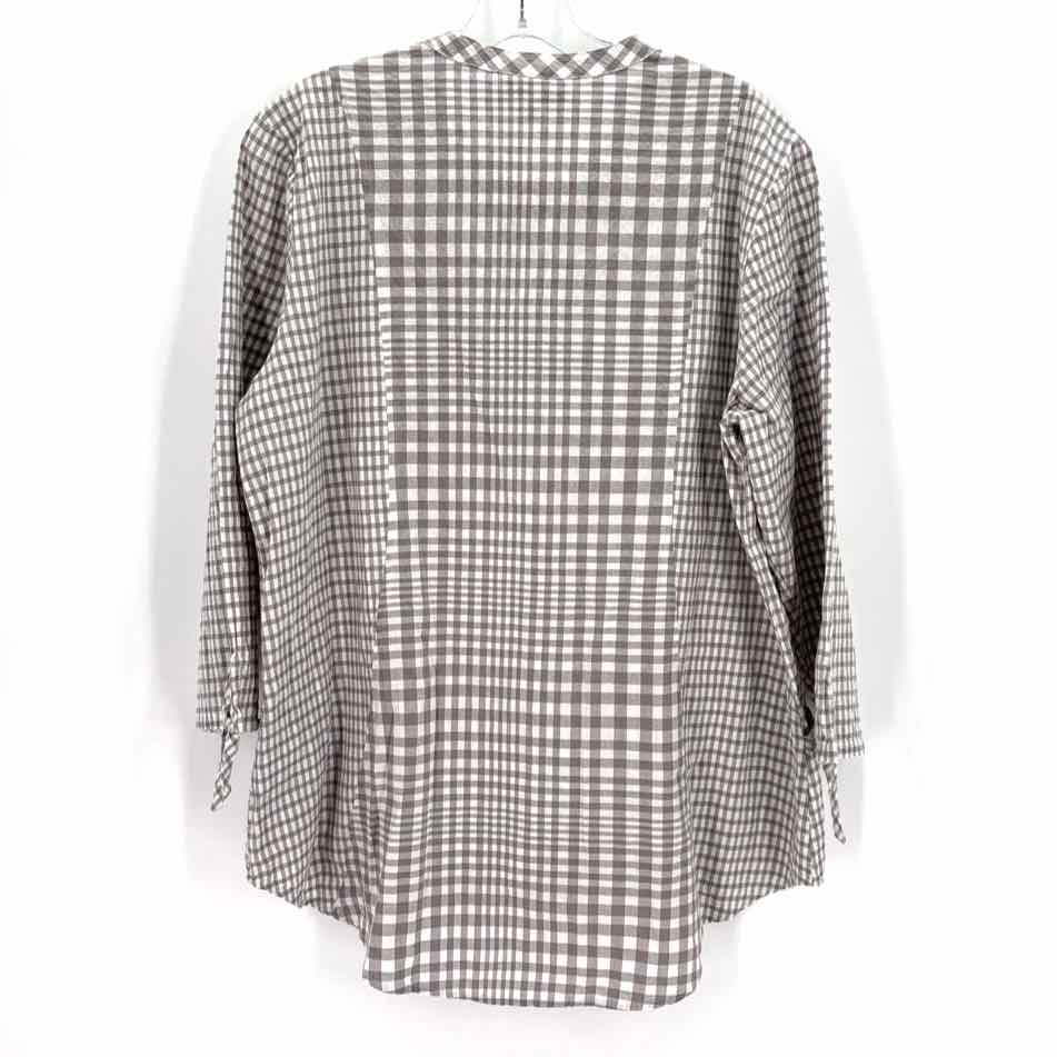 Size M Gray Sweater