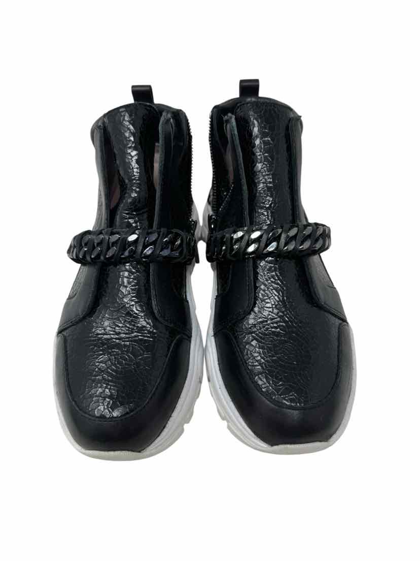 Shoe Size 37 M.GEMI Black Sneakers