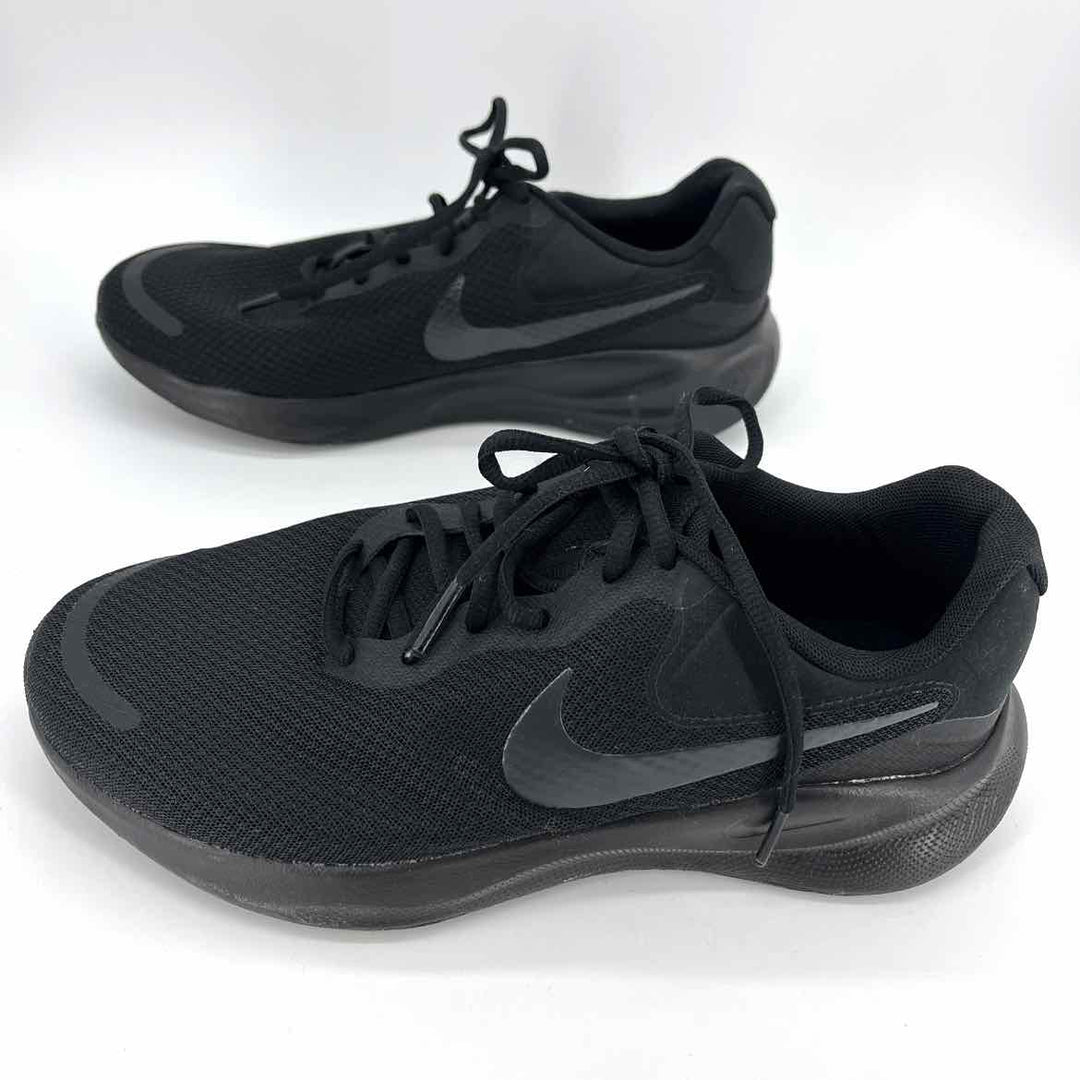 Shoe Size 8.5 Nike Black Knit Sneakers