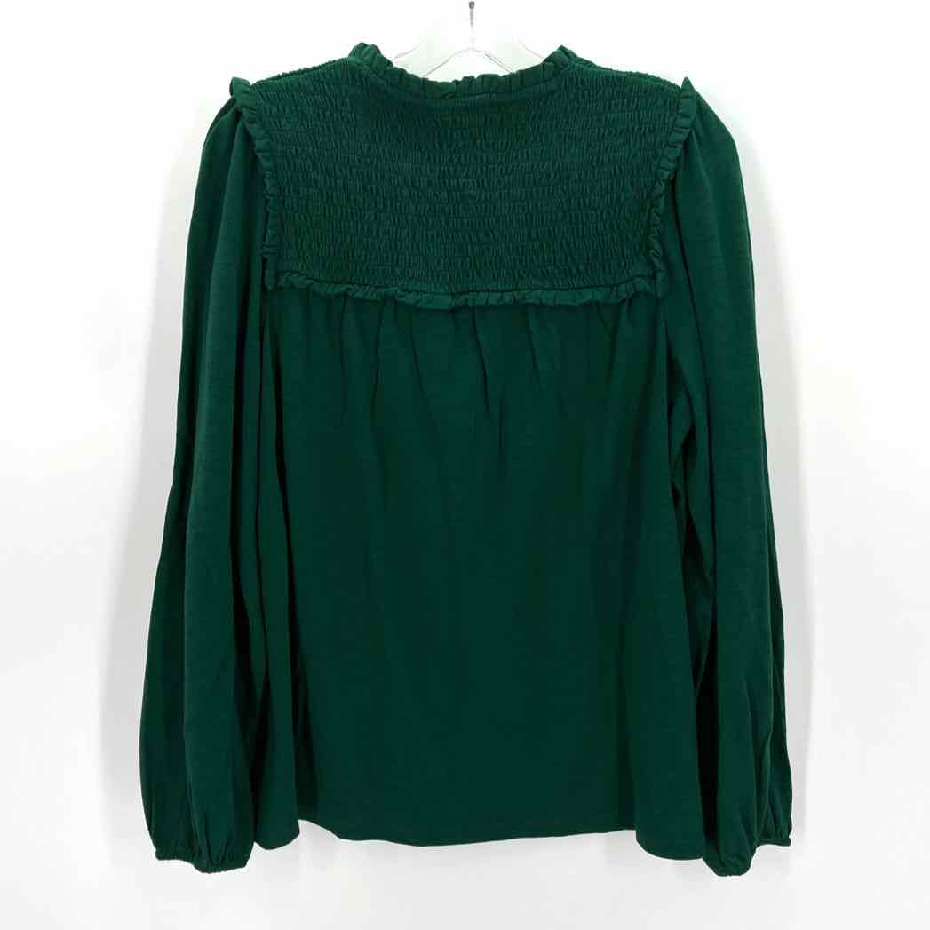 Size M CROWN & IVY Green Shirt