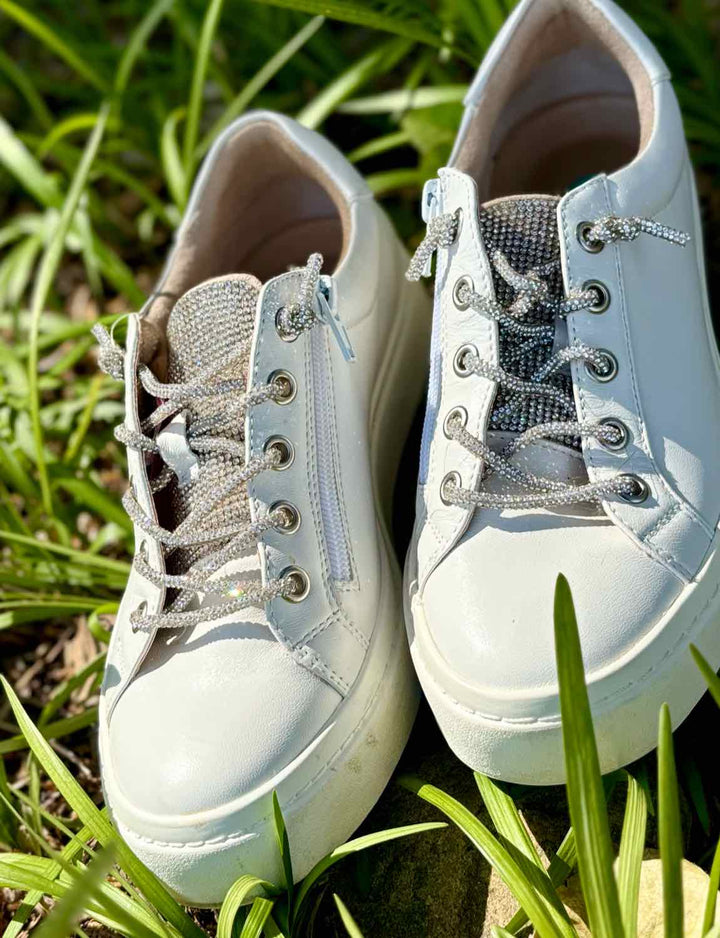 Shoe Size 7.5 VAN ELI Ivory Leather Sneakers