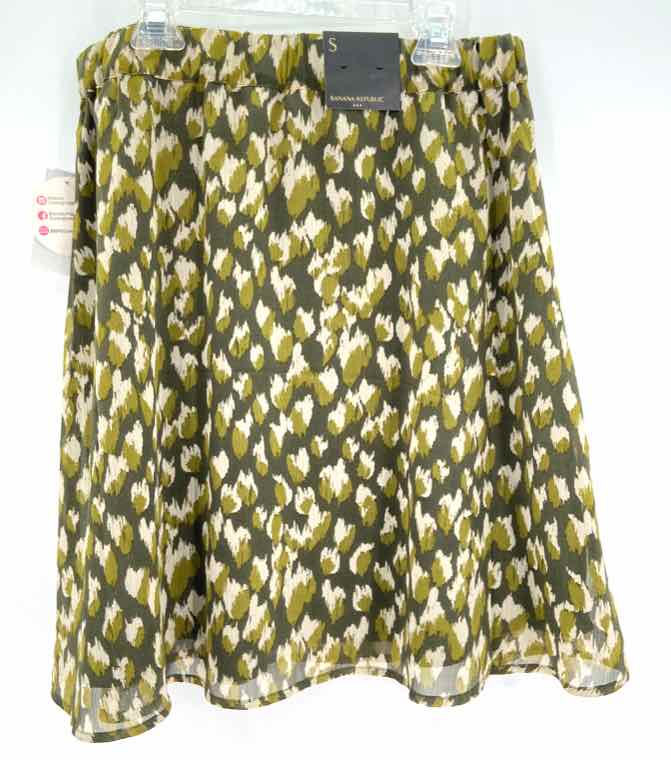 Size S Banana Republic Green Skirt