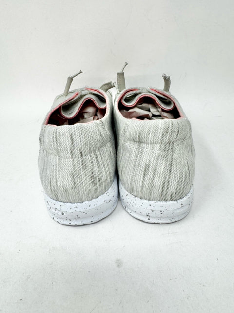 Shoe Size 9.5 TRUE CRAFT Gray Flats